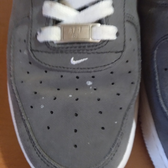 COPY - MEN'S USED NIKE AIR FORCE 1 SUEDE SHOES - Picture 6 of 12